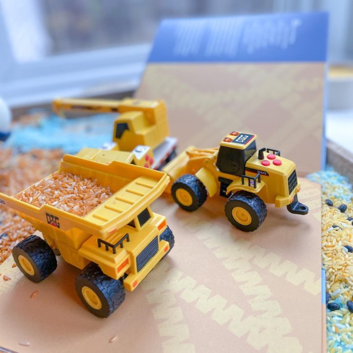 user image by @megbethune.blog, Maxx Action Construction Vehicle 3pk - Front End Loader, Dump Truck and Excavator