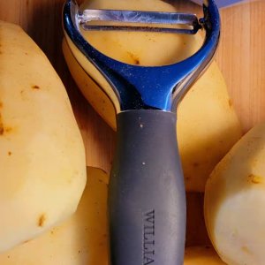 Williams Sonoma Prep Tools Big Y Peeler