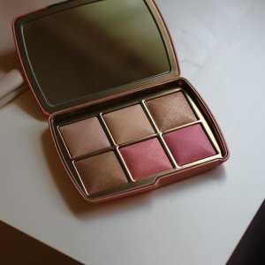 @abeerafarooq11’s instagram photo of Hourglass Ambient Lighting Edit Unlocked Elephant
