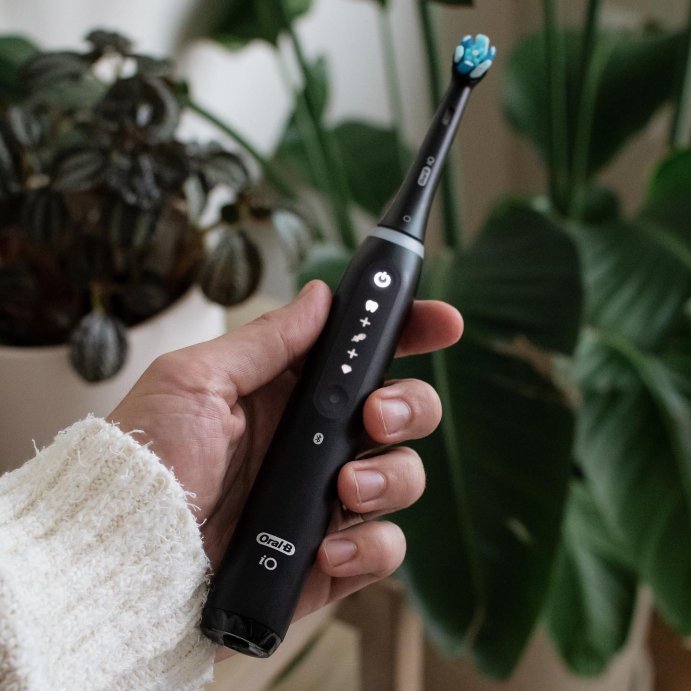 user image by @themodernotter, Oral-B iO Series 5 Electric Toothbrush with Brush Head