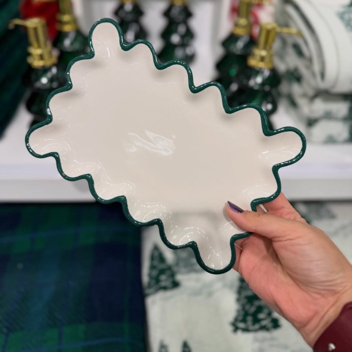user image by @katattarget, Ceramic Scalloped Soap Tray Ivory/Green - Threshold&#8482;