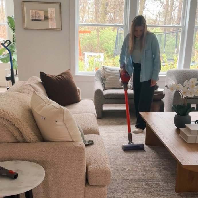 user image by hamiltonhaven5, Dyson V8 Origin Cordless Stick Vacuum: Multi-Surface, Cyclonic Action, Bagless, 40 Min Run Time, Lithium Ion Battery, Red