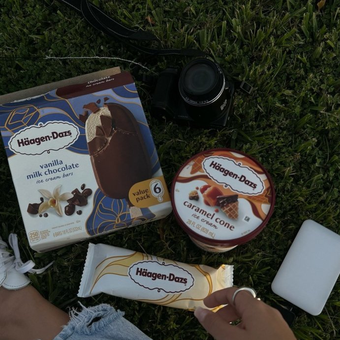 user image by @yerlinjerez, Haagen-Dazs Vanilla Milk Chocolate Ice Cream Bar - 6ct