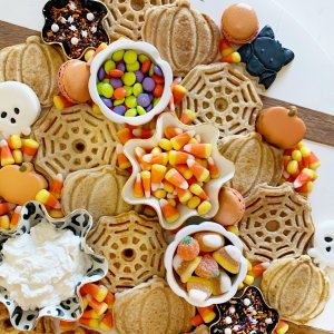 Dash Halloween Mini Waffle Maker Set of 3- Pumpkin, Skull and Spider Web, NEW