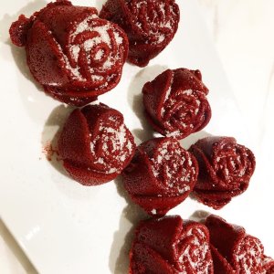 ノルディックウェア NORDIC WARE ウィリアムソノマ ローズ 型 Nordic Ware Rose Cakelet Pan | Seasonal Cake Pan | Williams Sonoma