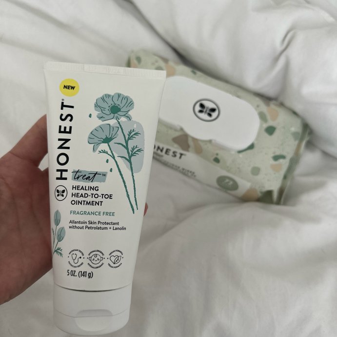 user image by jayleighflood, The Honest Company Plant-Based Baby Wipes made with over 99% Water - Classic(Select Count)