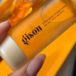 @spacenk&rsquo;s instagram video of Gisou Honey Gloss Collagen Drops Hair Oil