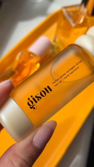 @spacenk&rsquo;s instagram video of Gisou Honey Gloss Collagen Drops Hair Oil