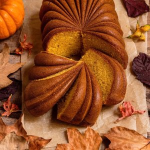 Classic Fluted Loaf Pan, Nordic Ware