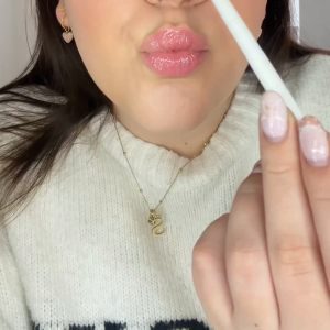 Sienna Wilcox&rsquo;s mediaimport video of Laura Mercier Caviar Eyeshadow Quad