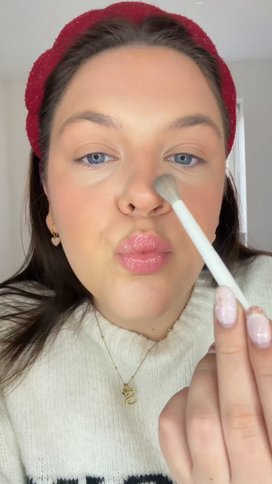 Sienna Wilcox&rsquo;s mediaimport video of Laura Mercier Caviar Eyeshadow Quad