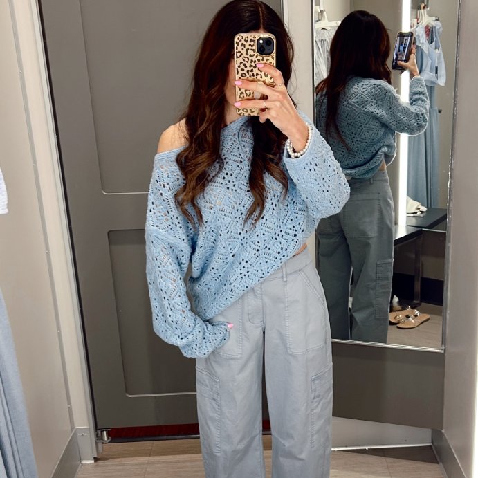 user image by @trace.this.style, Women's Mid-Rise Barrel Leg Cargo Pants - Universal Thread™
