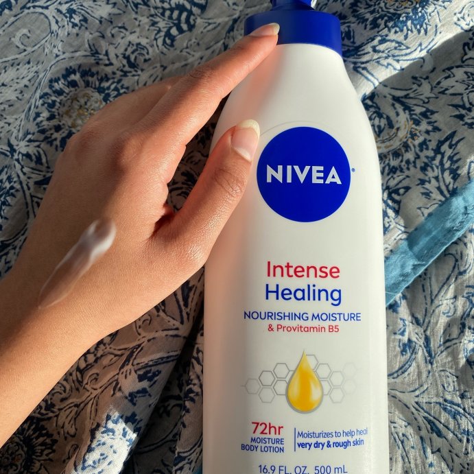 user image by @genesaaga, NIVEA Intense Healing Body Lotion for Dry Skin Scented