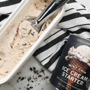 Williams Sonoma Ice Cream Sundae Kit