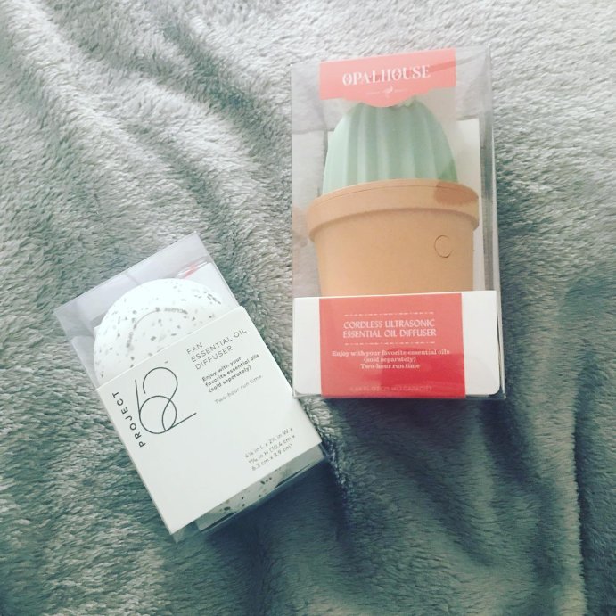 user image by @angelica_ish_oils, Portable Speckled Oil Pad Diffuser with Fan Black/White - Project 62&#8482;