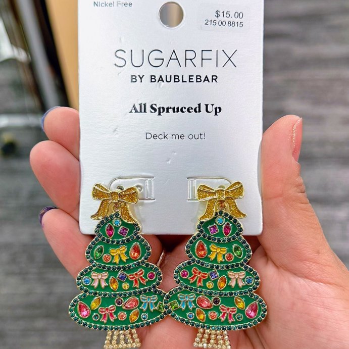 user image by @shoppingstylesandtrends, SUGARFIX by BaubleBar All Spruced Up Brooch - Green