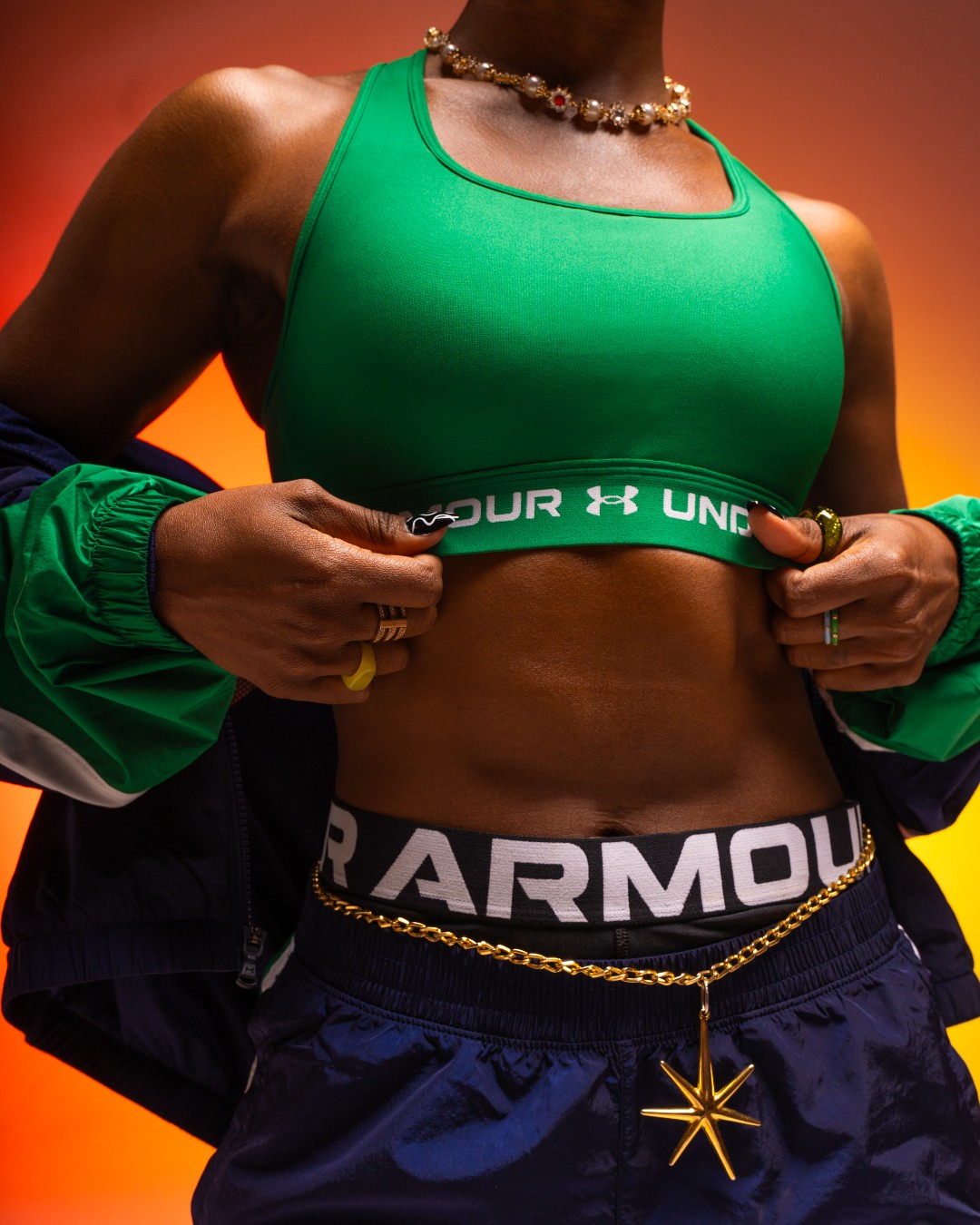 【☆タグ付き！新品☆】 UNDER ARMOUR レディースジャケット グリーン タグ付き 新品 】 UNDER ARMOUR アンダーアーマー レディース