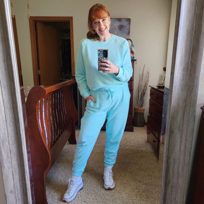 user image by @sometimesilookcute, Women's Fleece Lounge Jogger Pants - Colsie™