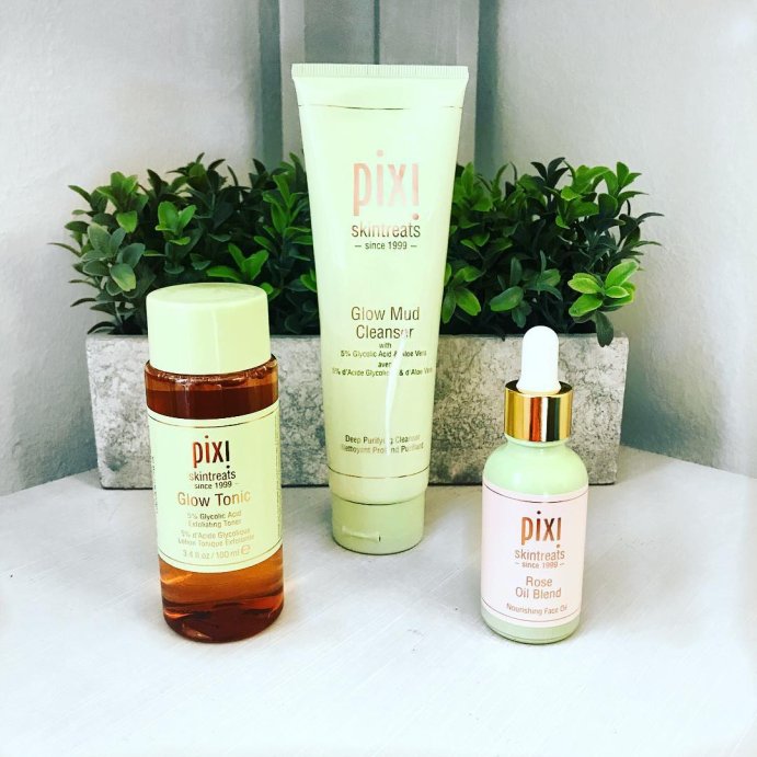 user image by @chelseaalexandramakeup, Pixi Skintreats Glow Tonic Glycolic Acid Exfoliating Toner