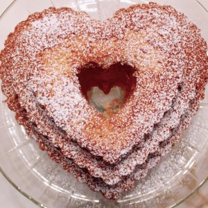 美しい三段ケーキハート型★Williams Sonoma★Scallop Heart Pan Nordic Ware Scallop Heart Bundt® Cake Pan | Williams Sonoma
