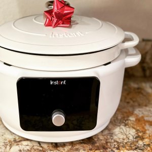 TRU Three 2-1/2 quart Crock pot Slow Cooker unit unboxing 