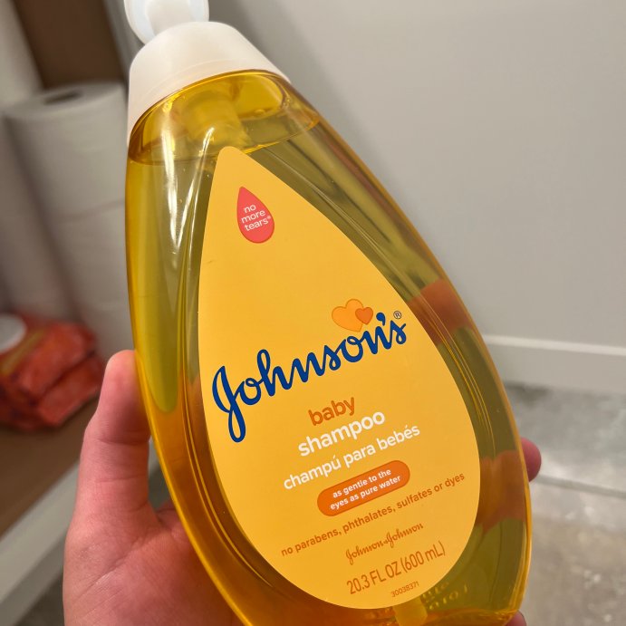 user image by Johnson and Johnson baby shampoo, Johnson&#39;s Baby Shampoo for Baby&#39;s Delicate Scalp &#38; Skin - 20.3 fl oz