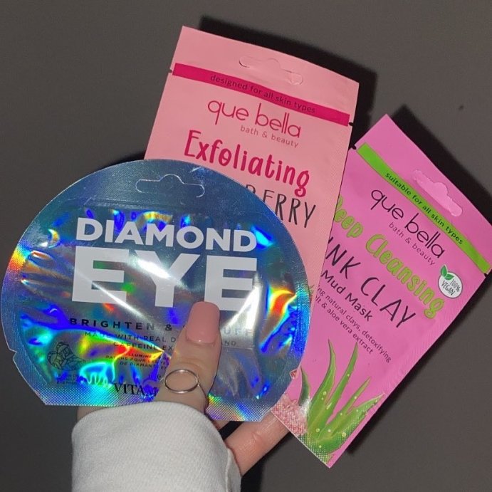 user image by @_self.care.products_, Que Bella Exfoliating Strawberry Peel Off Mask - 0.35oz