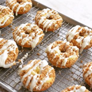 Williams Sonoma Traditionaltouch™ Corrugated Three-Quarter Baking