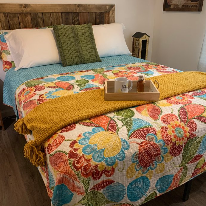 user image by Janelle Quilt Set, Janelle 3 Piece Quilt Set - Lush Décor