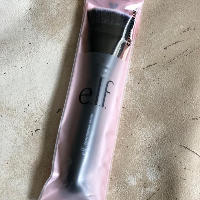 user image by @themintedpeach, e.l.f. Contouring Brush
