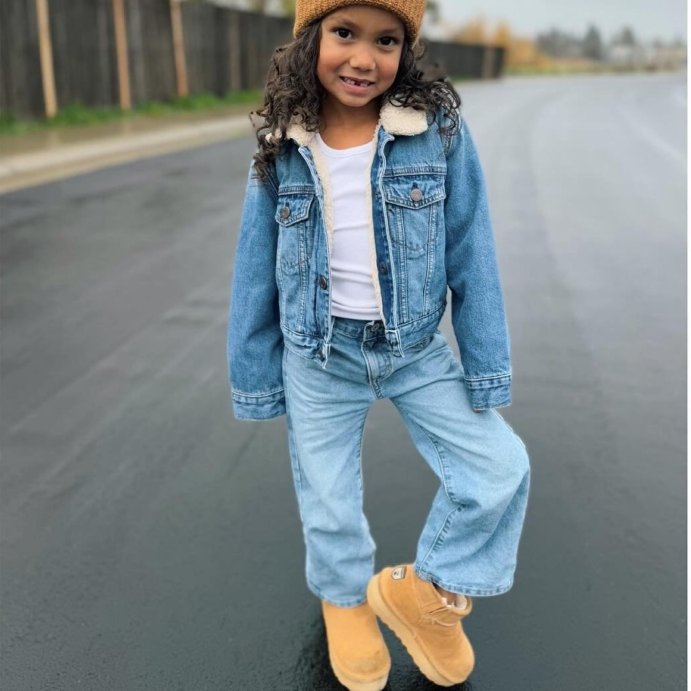user image by @sdegnon, Bearpaw Kids' RETRO SHORTY YOUTH Boots