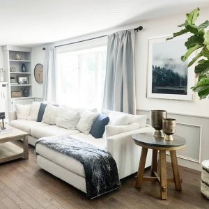 Loving the bright light summer days being into our home. 🌞

#homedecor #instahome #dreamhome #homedesign #housetohome #farmhouse #modernfarmhouse #homeinterior #interiordesign #familyroom #benjaminmoore #instaliving #inspired #interior_and_living #interiorlovers #myhome #interiorstyling #whiteroom #myurbanbarn #sharemyUrbanBarn #housetohome #homeownerbowner