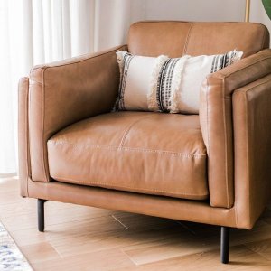 Where is your favourite place to buy home decor and furniture? Here are a few of our faves:

👉 urbanbarn (pictured above)
👉 homesensecanada
👉 structube
👉 bouclair
👉 indigo 
👉 crateandbarrelcanada