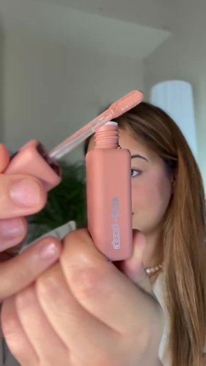 Thatbeautycreator1’s mediaimport video of About Face The Performer