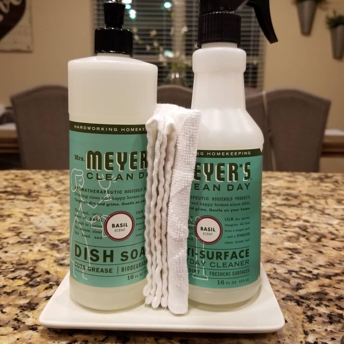 user image by @livelaughloveliza, Mrs. Meyer's Clean Day Basil Scent Liquid Dish Soap