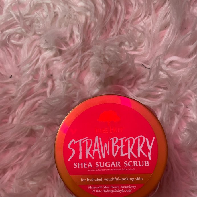 user image by Lyla, Tree Hut Strawberry Shea Sugar Body Scrub - 18oz