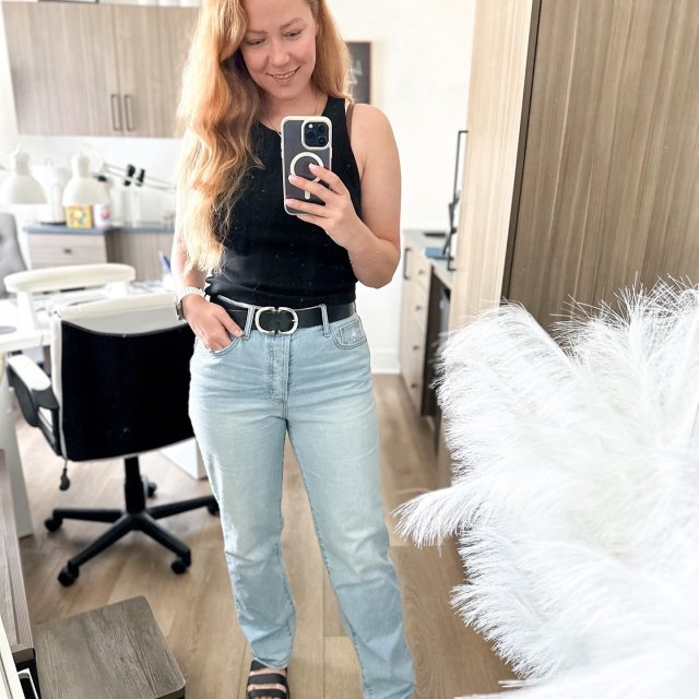 Women's High-Rise 90's Straight Jeans - Universal Thread™
