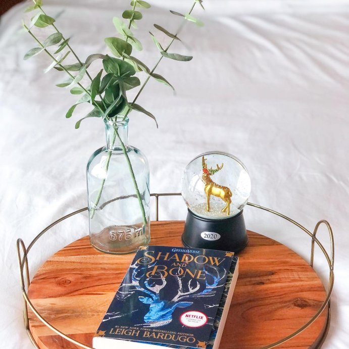 user image by @thecarpenterconfessions, Shadow and Bone - (Grisha Trilogy) by Leigh Bardugo (Paperback)