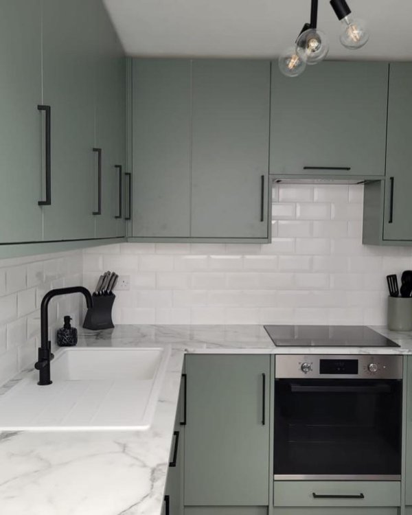 Greenwich Reed Green Kitchen Fitted Kitchens Howdens