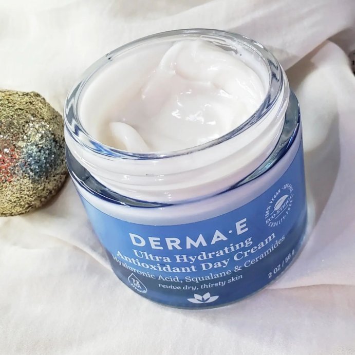 user image by @lauraz72, derma e Ultra Hydrating Antioxidant Face Moisturizer - 2oz
