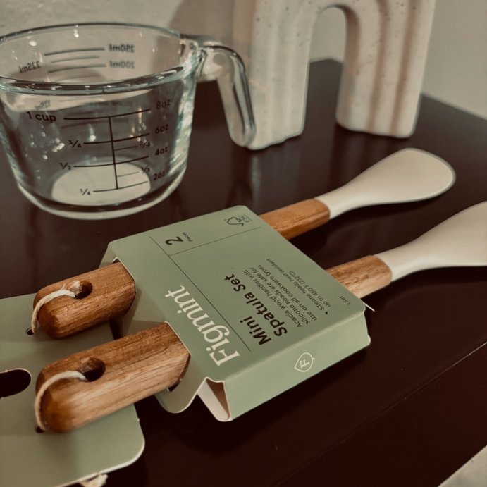 user image by @bakeit_sweetdeli, 2pk Acacia Wood/Silicone Mini Spatula Set - Figmint™