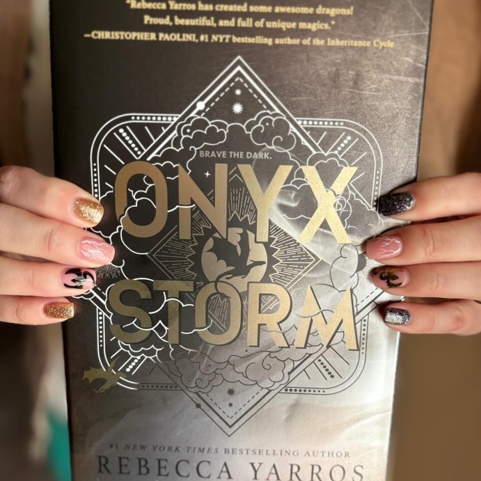 user image by @hayleywoodstudio, Onyx Storm - by Rebecca Yarros (Hardcover)