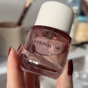 @spacenk&rsquo;s instagram video of PHLUR Afterglow Eau de Parfum