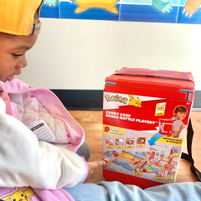 user image by @areeallsmiles, Pokemon Carry Case Beach Battle Playset (Pokemon Playset)