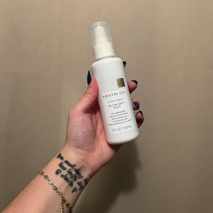 user image by @_itscourtneyrae, Kristin Ess 450&#176;F Hydrating Heat Protectant Spray - Style Assist Blow Dry Mist for Straight, Wavy + Curly Hair - 5 fl oz