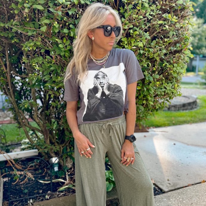 user image by @another_day_another_outfit, Women's Tupac Short Sleeve Graphic T-Shirt - Black