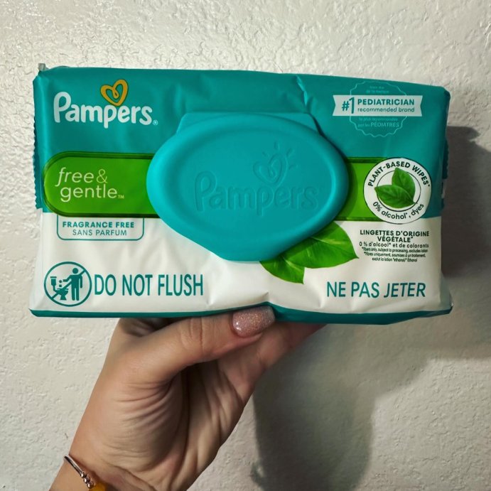 user image by @baovan_ng, Pampers Free & Gentle Baby Wipes