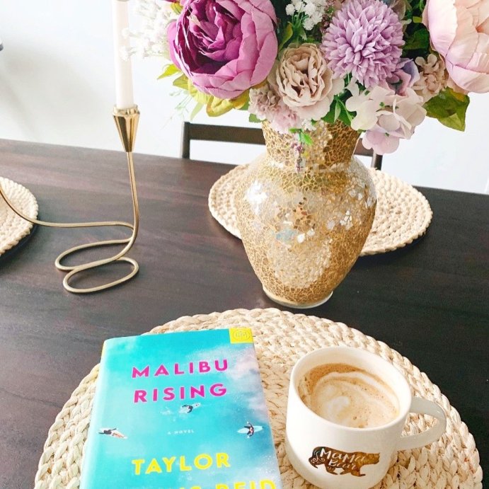 user image by @livingmybooklife, Malibu Rising - by Taylor Jenkins Reid