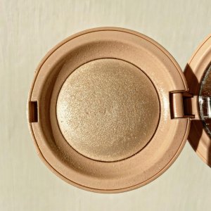 @crueltyfreewithalexs {1} {2} van {3}