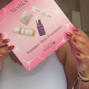 Sharon&rsquo;s mediaimport video of Medik8 Summer Skin Essentials